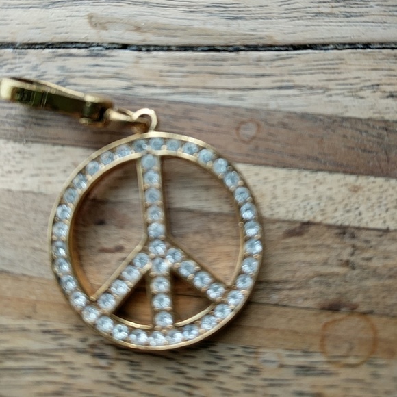 JUICY COUTURE PEACE CHARM! - Picture 3 of 3